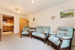 LIVING ROOM- click for photo gallery